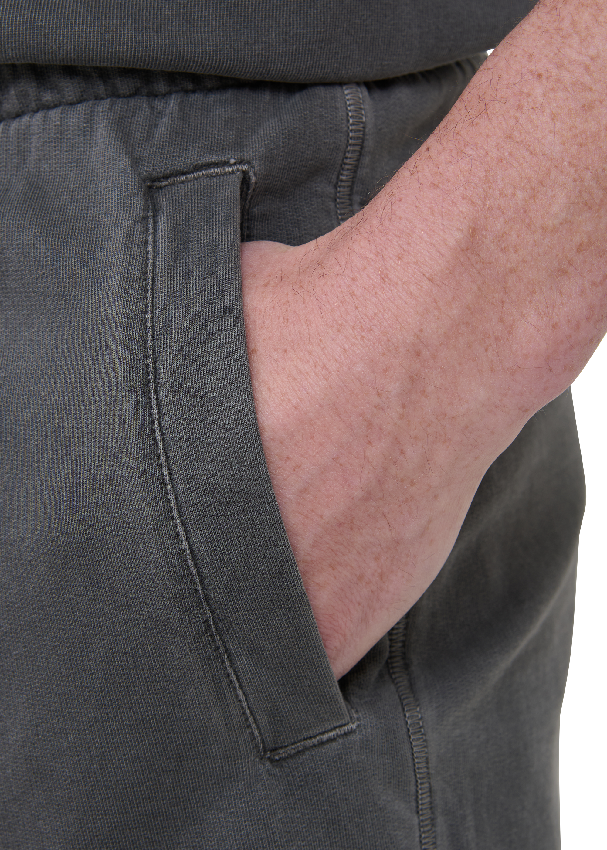 Sandbanks Badge Logo Mineral Wash Short - Slate