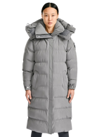 Woman wearing a grayダウン jacket on a white background
